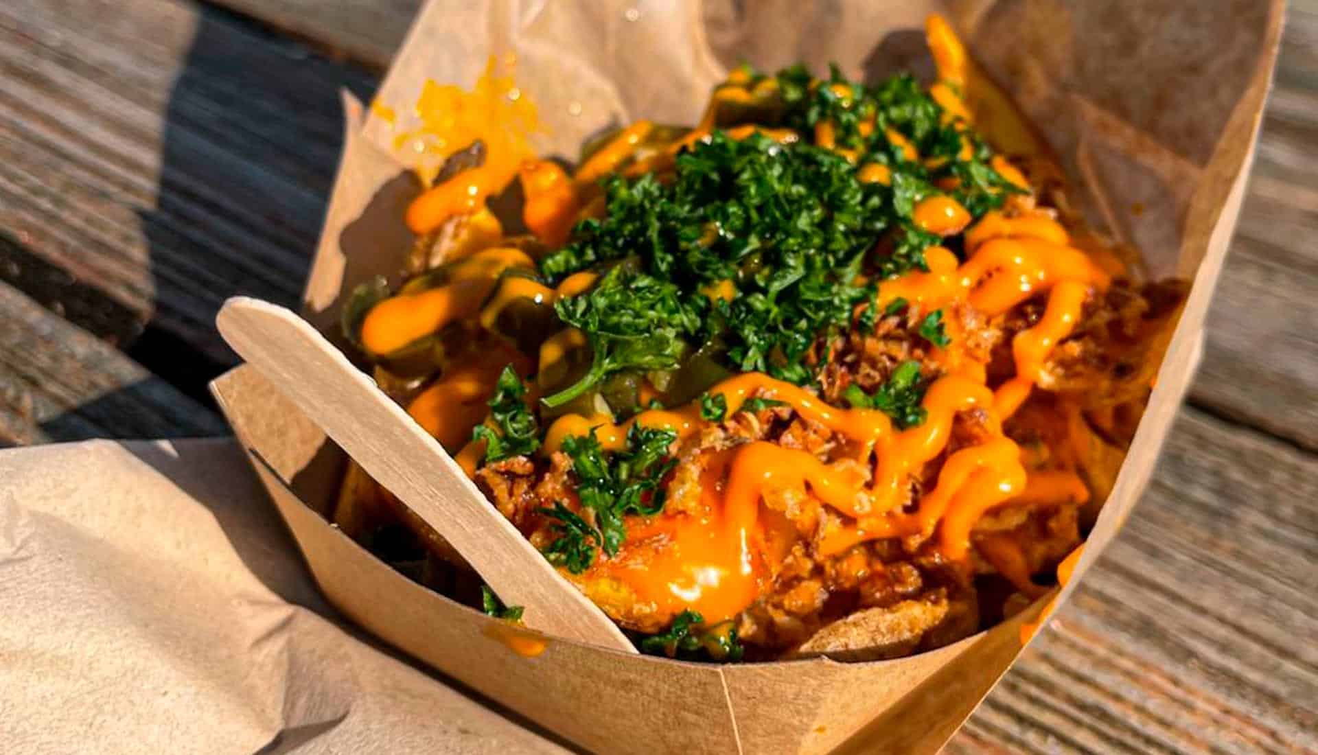 Fritten mit Toppings in der Frittenkombüse Kiel